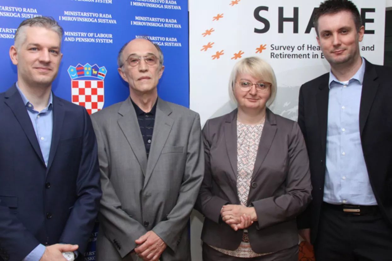 Hrvati stariji od 50 godina pomirili se da nema ranijeg odlaska u mirovinu