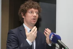 &Scaron;ustar pozvao Jokića da zavr&scaron;i rad na kurikularnoj reformi, Radnu skupinu prozvao zbog ka&scaron;njenja