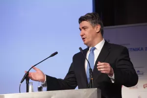 Milanović: Ovo je sramoćenje, ovo je čista blamaža. Izbori trebaju biti na ljeto