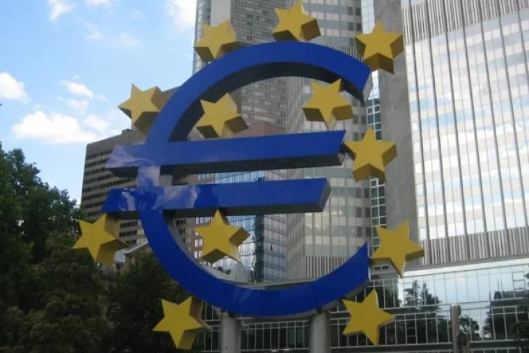 Kvartalni rast BDP-a prepolovljen u eurozoni, usporen u EU
