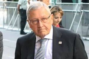 Regling: Banke moraju smanjiti nenaplative kredite, možda uz podr&scaron;ku proračuna