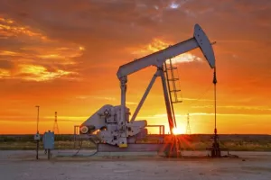 OPEC i Rusija smanjuju proizvodnju, cijene nafte nedaleko novih najvi&scaron;ih razina u 17 mjeseci