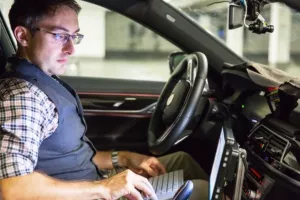 BMW najavio novi razvojni centar, isporuku samovozećih automobila do 2021. godine