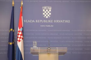 Vlada na zatvorenoj sjednici raspravljala o Ini, kadrovirala