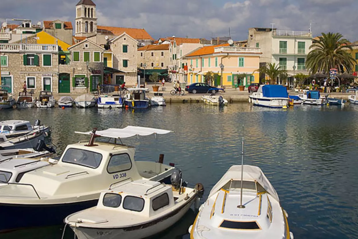 Grad Vodice ugostiteljima prepolovio stopu poreza na potro&scaron;nju