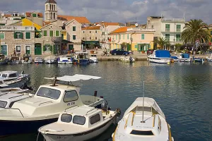 Grad Vodice ugostiteljima prepolovio stopu poreza na potro&scaron;nju