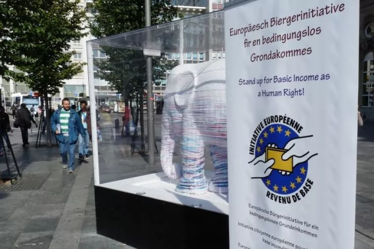 'Prekarna' &Scaron;kotska razmatra bezuvjetni dohodak