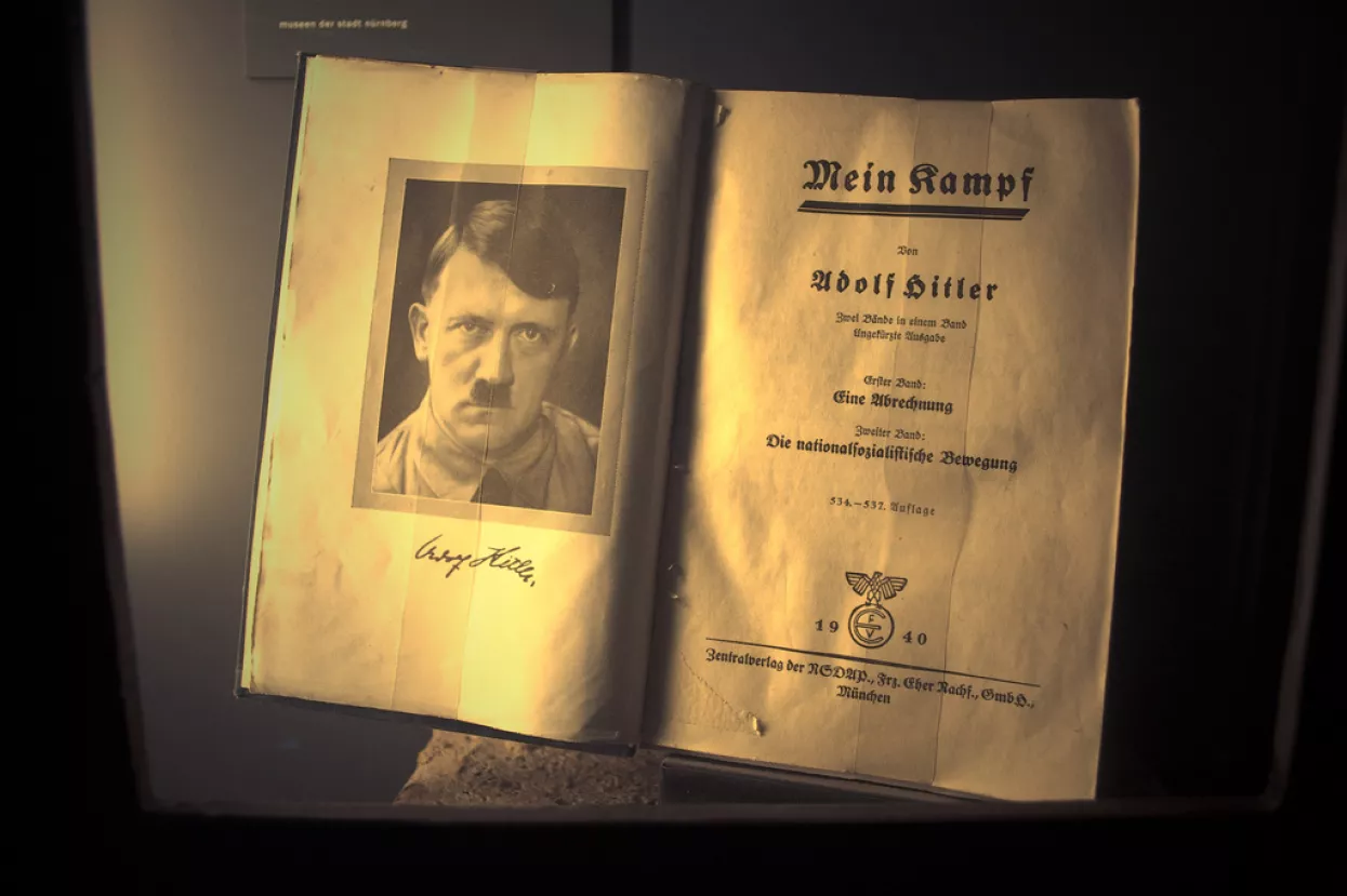 Dobra prodaja Mein Kampfa  'prenerazila' izdavača