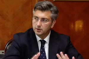 Vlada osnovala Savjet za pregovore s Molom o otkupu udjela u Ini s Plenkovićem na čelu