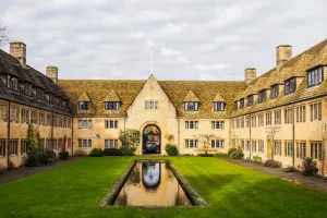 Oxford nudi besplatni tečaj kritičkog razmi&scaron;ljanja