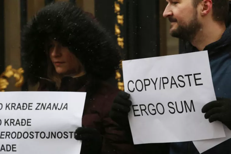 GOOD inicijativa zastupnicima dijelila '&scaron;alabahtere' i pozvala na smjenu Bari&scaron;ića