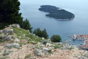 Srđ je na&scaron; i Zelena akcija pozvali župana Dobroslavića da izbri&scaron;e projekt golfa na Srđu iz prostornih planova