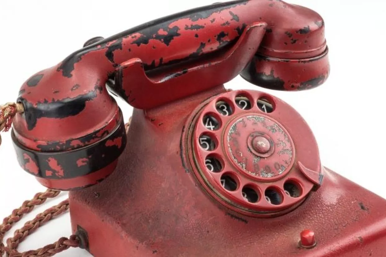 Na dražbi osobni telefon Hitlera, početna cijena 100 tisuća dolara