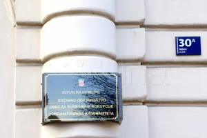 Fiktivne fakture: &Scaron;est uhićenih zbog izvlačenja vi&scaron;e od 106 milijuna kuna
