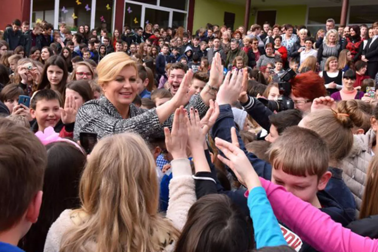 'Zli jezici' u Orljavi: Radnice zaplakale jer ih je Uprava spriječila u pozdravljanju Predsjednice