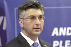 Nakon objave Moody'sa Vlada nastavlja politiku smanjenja javnog duga