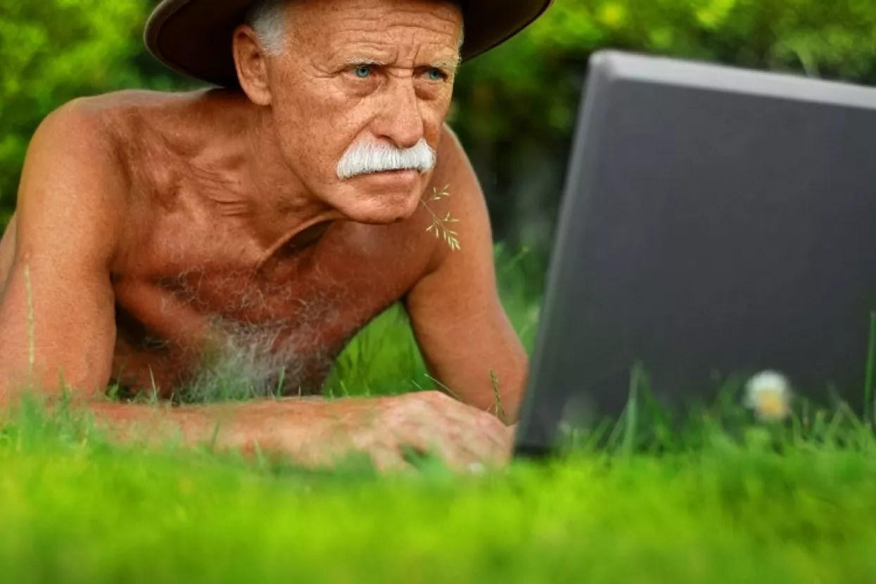Tjeraju ih da rade duboko u starost, a čak su i internetske tražilice posla namje&scaron;tene protiv njih