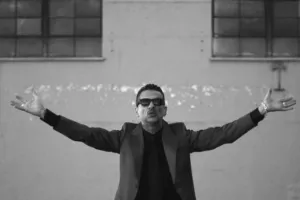 Ulijevo nagnut Depeche Mode predstavio novi, &lsquo;mračan&rsquo; album