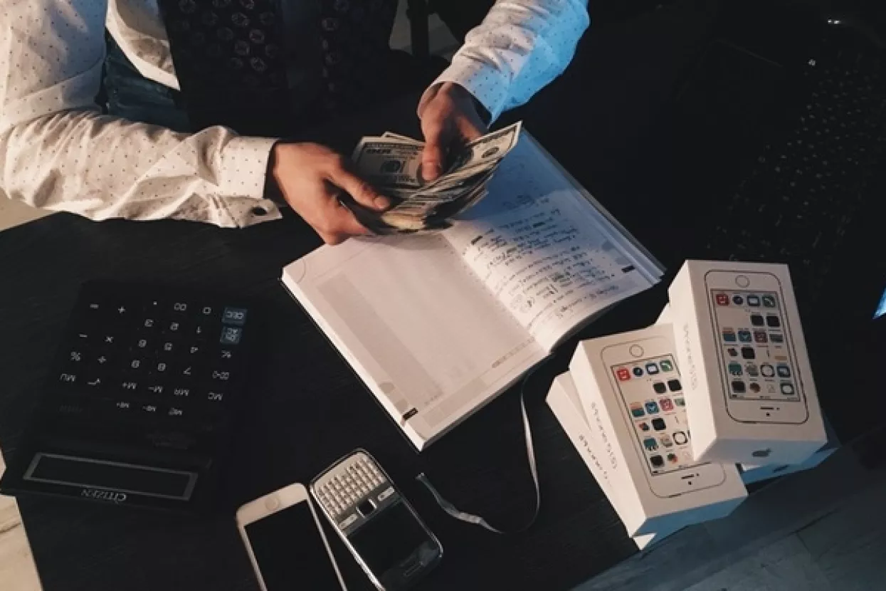 Lideri britanskih kompanija u prosjeku zarađuju 386 puta vi&scaron;e od minimalca