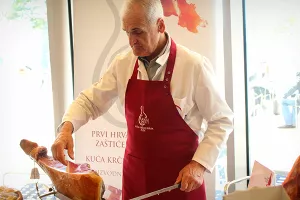 FOTO: Na otvorenju Dana hrvatskog pr&scaron;uta &scaron;ampionima progla&scaron;eni Mesnica Žužić i Smjeli