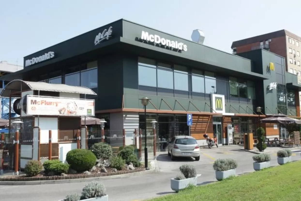 Dobit bolja od očekivane lansirala dionice McDonald'sa do rekordnih visina