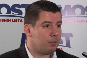 Most: HDZ je 'vrbovao, poku&scaron;ao kupiti' glas Runtića o opozivu Zdravka Marića