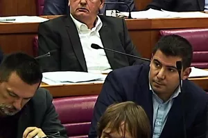 Grmoja se o&scaron;tro protivi zatvaranju arhiva koji 'otkrivaju istinu o arhitektima dana&scaron;nje Hrvatske'