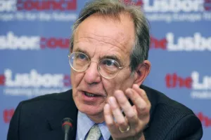 Google pristao Italiji platiti 306 milijuna eura poreza, Padoan za veće poreze internetskim tvrtkama