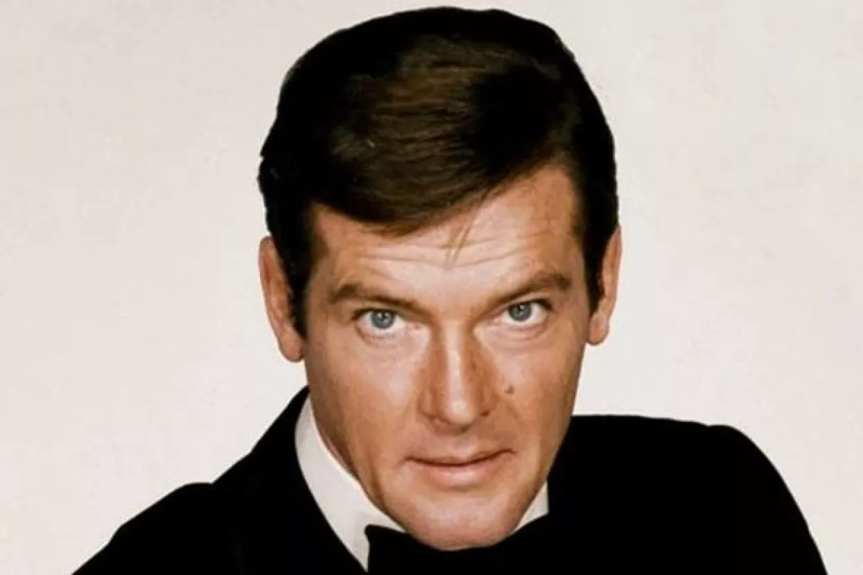 Preminuo Roger Moore