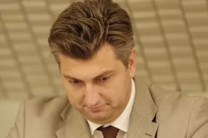 Plenković ponudio osvrt na aktualnu 'politiku punu dramatike'