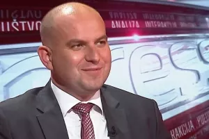 Bo&scaron;njaković: Nema vremena za izradu novog Ovr&scaron;nog zakona
