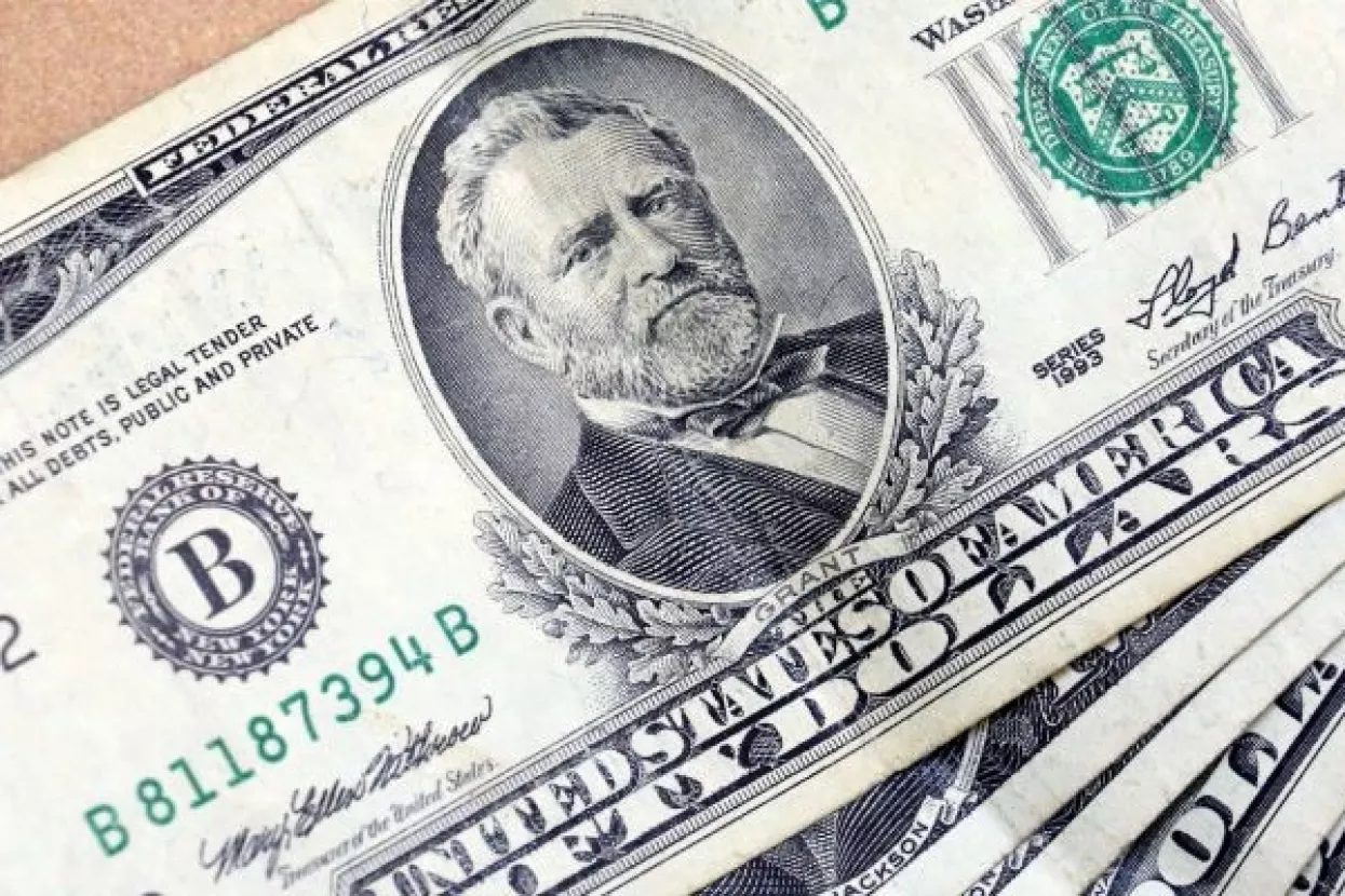 Dolar oslabio zbog Trumpa, azijske burze u laganom padu