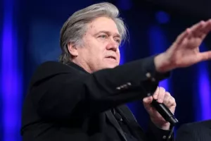 Trump dao otkaz svom 'krajnje desnom' strategu Bannonu