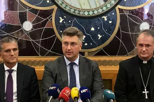Država crkvi daruje Vilu Idolu u Puli