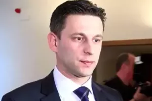 Petrov zbog imenovanja &scaron;ogora dobio opomenu za naru&scaron;avanje vjerodostojnosti