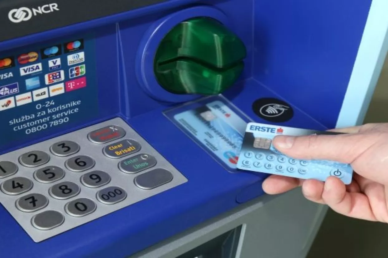 Zagreb: Lopovi na Jarunu raznijeli bankomat i ukrali novac