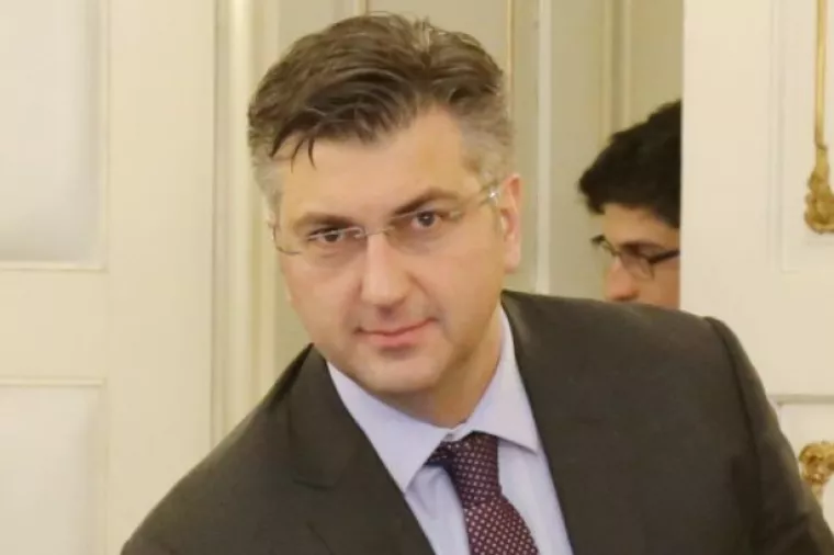 Plenković: Agrokor nije predao izvore vode, zemlji&scaron;te