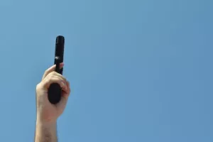 Yippee ki-yay! na Floridi: Vi&scaron;e od 53.000 ljudi spremo pucati u Irmu
