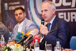 Splitsko Gradsko vijeće smanjilo vijećničke naknade za 20 posto i odaslalo poruku o potrebi &scaron;tednje