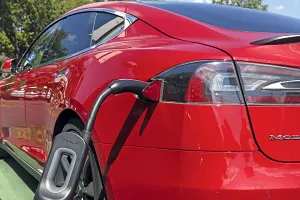 Toyota i Mazda partneri u sve frenetičnijoj tranziciji prema električnim automobilima