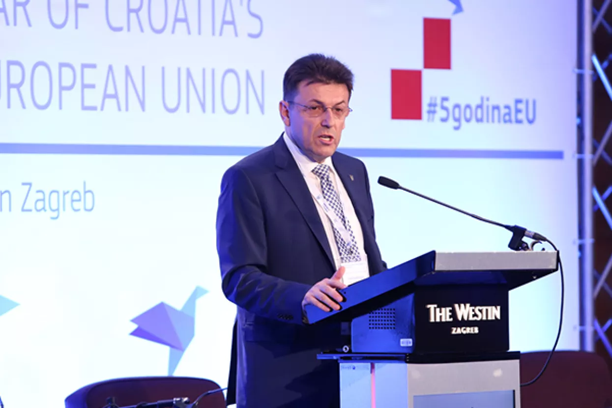 Burilović: Neizvjesnost je sveprisutna, Vlada ima na&scaron;u bezrezervnu podr&scaron;ku za spas proizvodnje