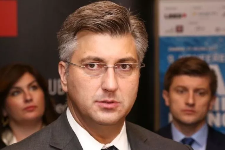 SDP traži hitnu smjenu Toma&scaron;evića; Plenković žali &scaron;to mu suradnici nisu prepoznali 'vapaj za pomoć'