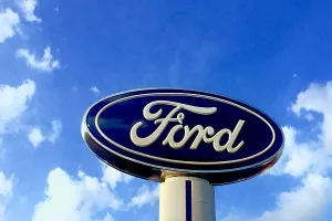 Novi &scaron;ef Forda 'ubacuje u novu brzinu' prema električnoj budućnosti automobila