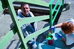 Tele2 djelatnici zasukali rukave i uljep&scaron;ali prostorije i okoli&scaron; Centra za odgoj i  obrazovanje Lug