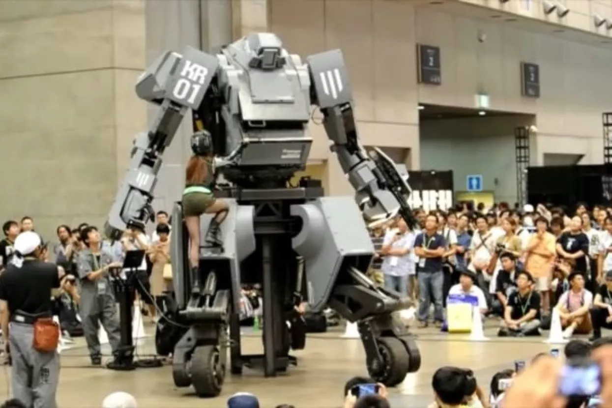 VIDEO: Američki divovski borbeni robot izaziva japanskog vrsnika na 'metalni' okr&scaron;aj