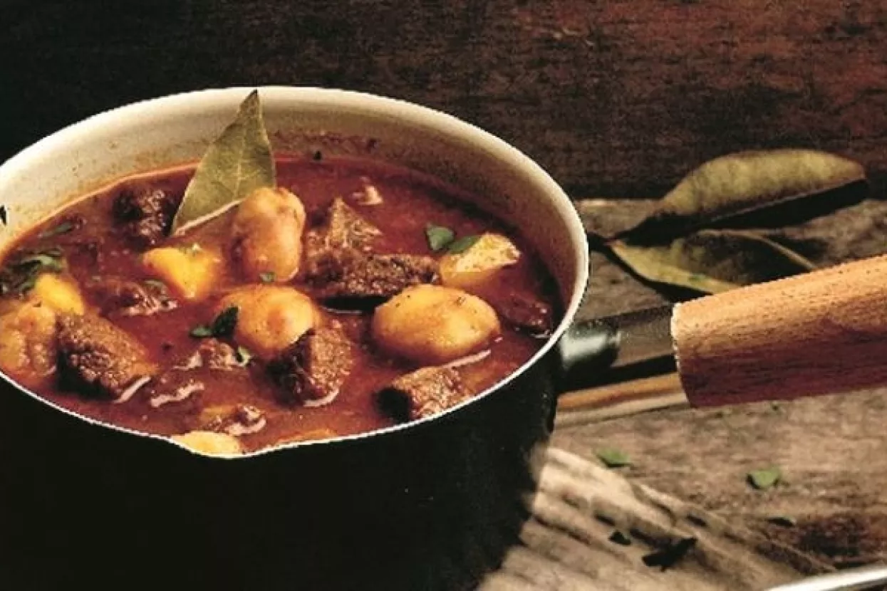 Recept Mateje Domitrović Sabo: Juneći gula&scaron; s kestenima