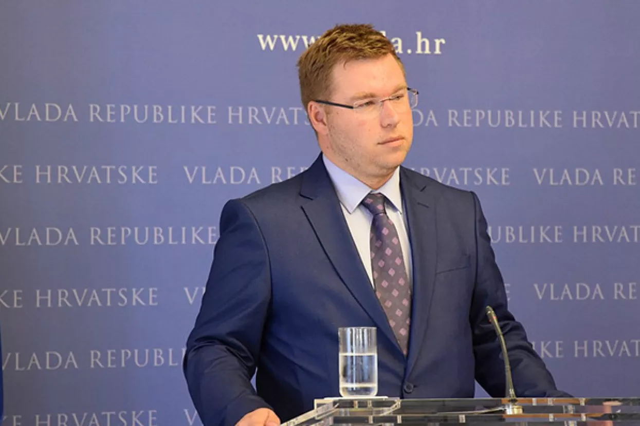 Pavić najavio povećanje plaća za državne i javne službenike