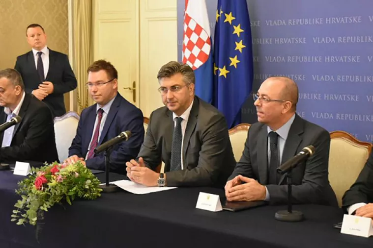 Potpisani kolektivni ugovori za državne službenike i namje&scaron;tenike