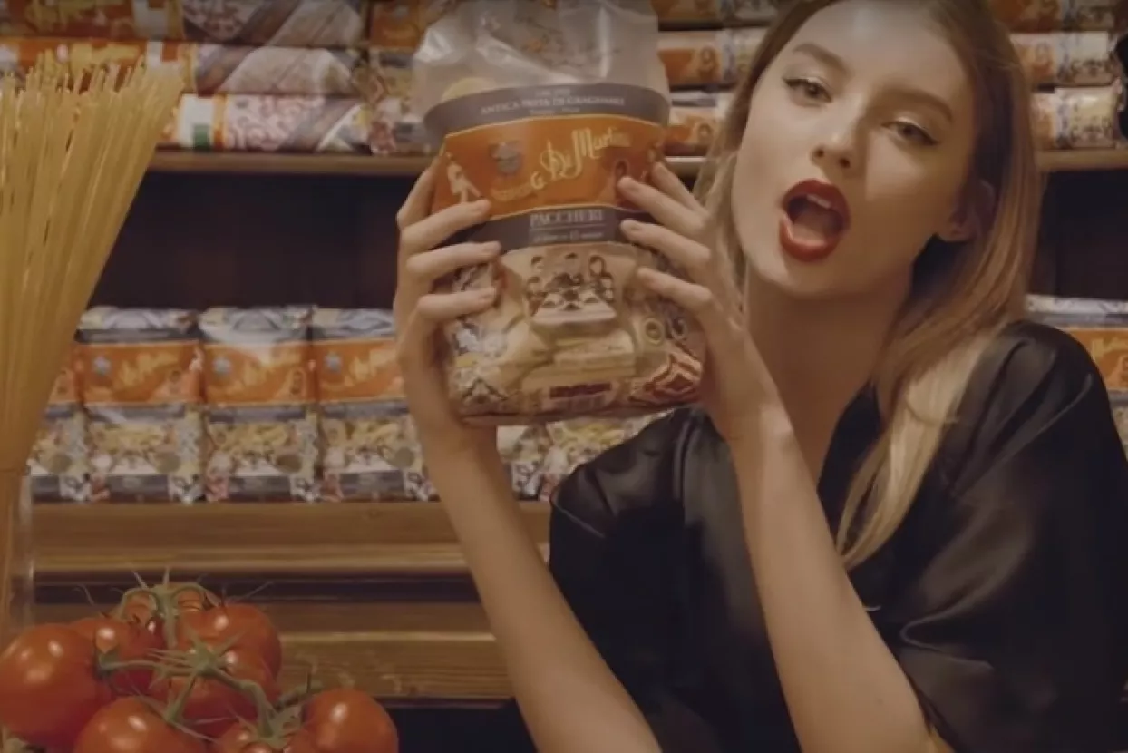 VIDEO: Ljepotice uživale u tjestenini dizajniranoj na D&G način
