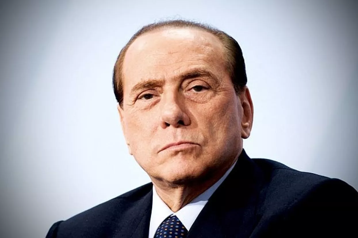 'Besmrtni'&nbsp;Berlusconi želi ponovno na talijansku političku pozornicu